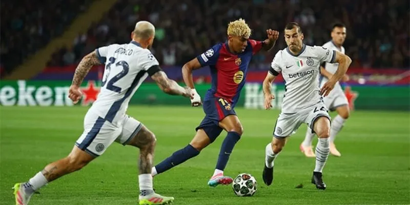 Đội hình ra sân của chủ nhà